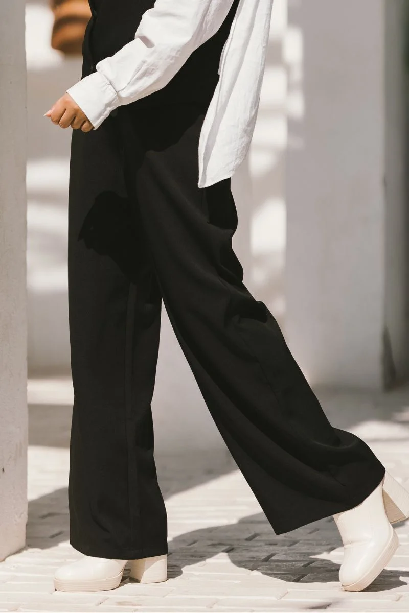 بنطلونات حريمي